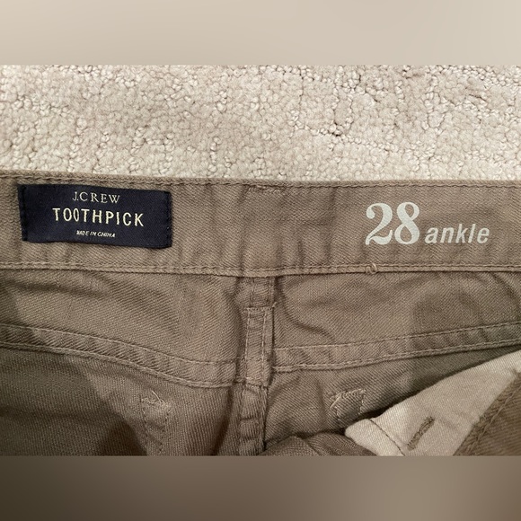 J crew toothpick jeans with zippers. Olive green, size 28 - Picture 5 of 5